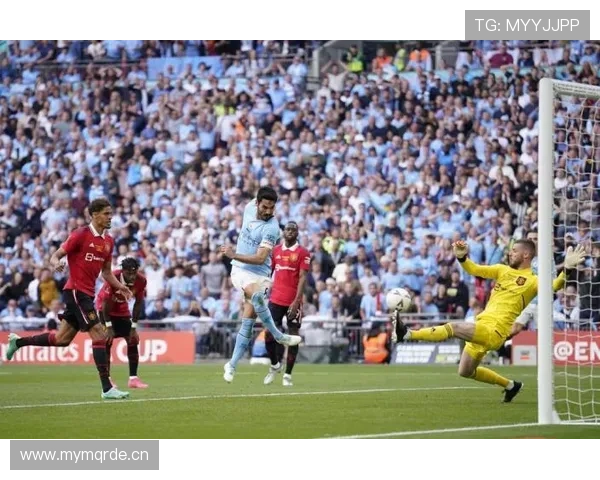 阿贾克斯争冠能力下降,表现波动对联赛竞争格局产生变化 阿贾克斯争冠能力下降,表现波动对联赛竞争格局产生变化