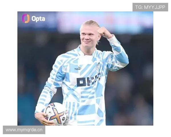 哈兰德 vs 莱万：历史中锋排名中的效率与持续性对比