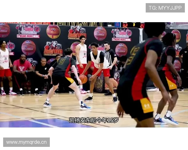 安东尼从单打转无球 拉开空间提升队友三分